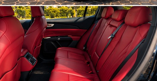 Interni Maserati Grecale in pelle rossa