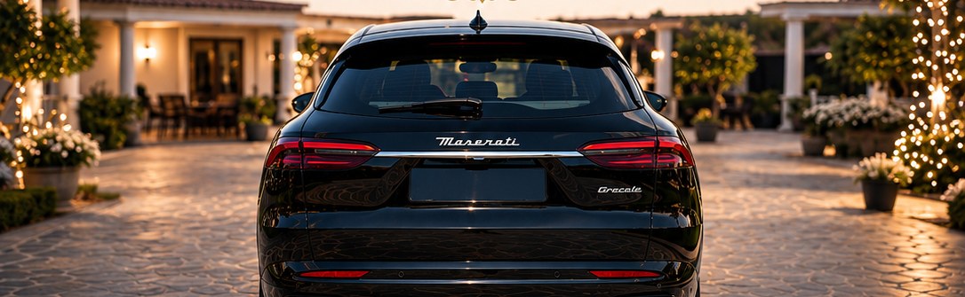 Maserati Grecale nera vista posteriore